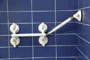 Kombination aus kurzem Quattro Plus, Kardangelenk und einem Teleskophaltegriff. Zusätzliches Produktbild für Roth QuattroPlus Diagonalgelenk-Adapter-Set