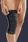 Keine Abbildung zugeordnet  Zusätzliches Produktbild für Kniebandage Medi Genumedi E plus motion black geometric